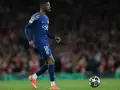 Piłkarz PSG z numerem 10, Ousmane Dembélé, w akcji. Miejmy nadzieję, że to nie kolejna **dembele kontuzja**.