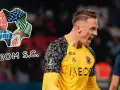 Marcin Bułka w barwach OGC Nice, z logo NEOM S.C. na koszulce. Jego zarobki w klubie budzą zainteresowanie.