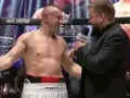 Adamek, gwiazda KSW, udziela wywiadu po walce.