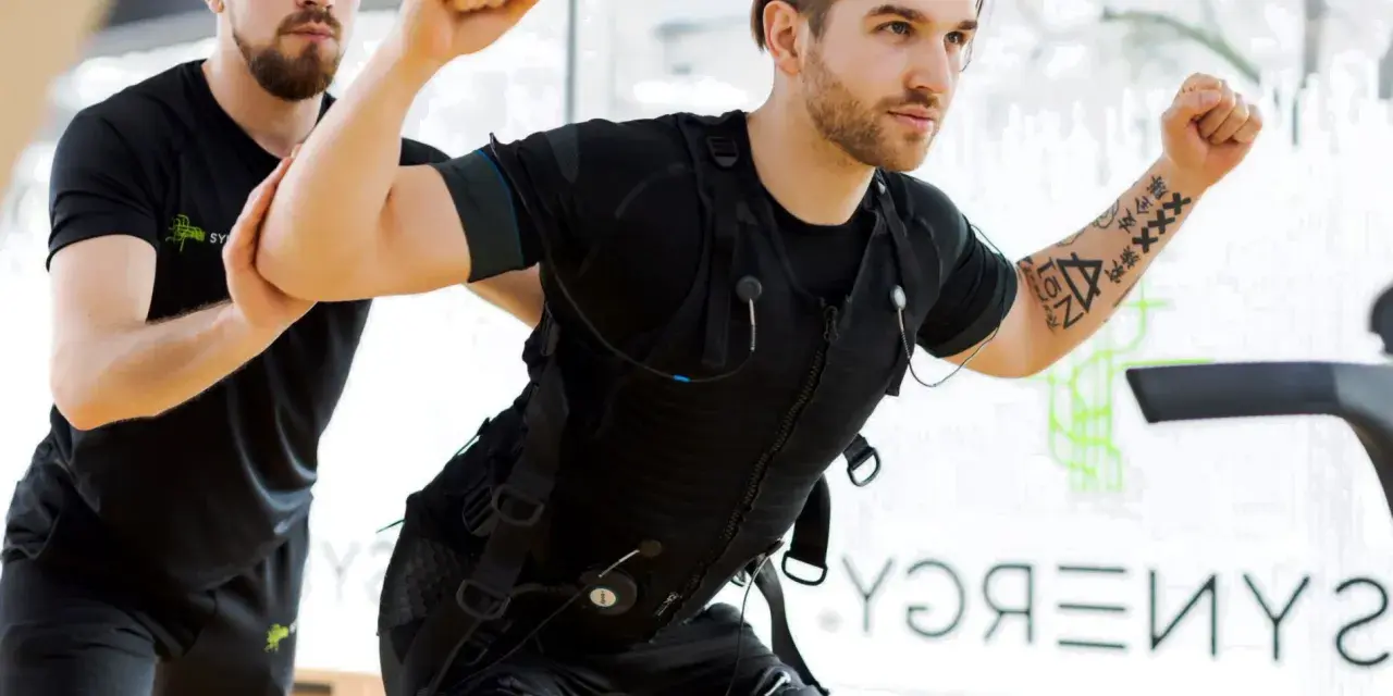 Trening EMS z trenerem. Dowiedz się, ile kosztuje trening EMS i jak szybko osiągnąć efekty.
