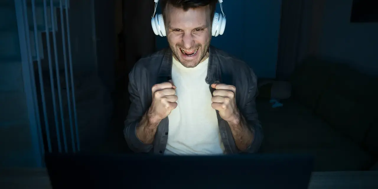 Gra na prawdziwe pieniądze: szanse, bonusy i główne zagrożenia
