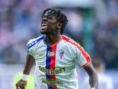 Piłkarz Górnika Zabrze w akcji. Radość po strzelonej bramce w meczu przeciwko Cracovii.