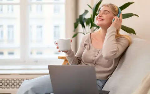 Od streamingu po gry – cyfrowy wieczór po polsku