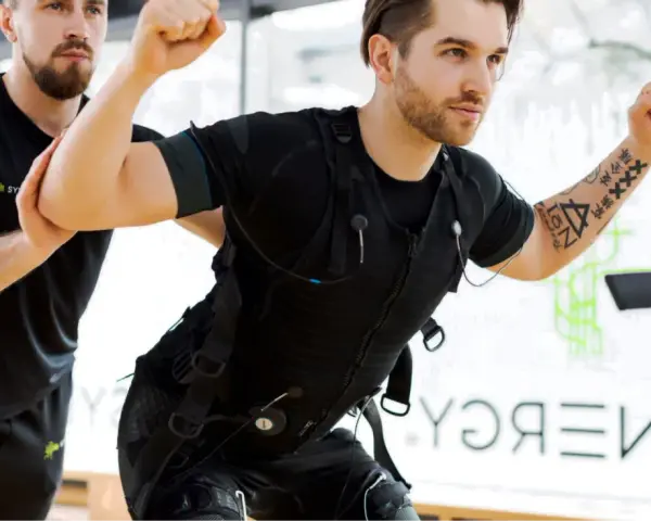 Trening EMS z trenerem. Dowiedz się, ile kosztuje trening EMS i jak szybko osiągnąć efekty.