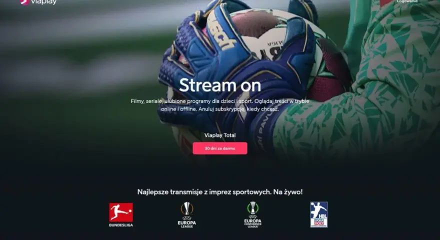 Viaplay Polska: bramkarz w rękawicach trzyma piłkę. Streamuj filmy, seriale i sport. Oglądaj najlepsze transmisje na żywo.