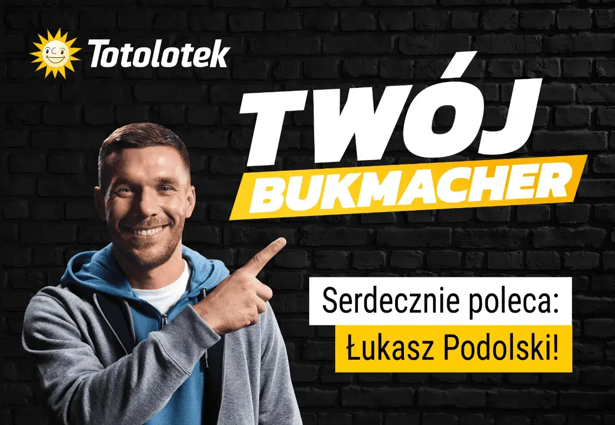 Uśmiechnięty mężczyzna wskazuje na napis 