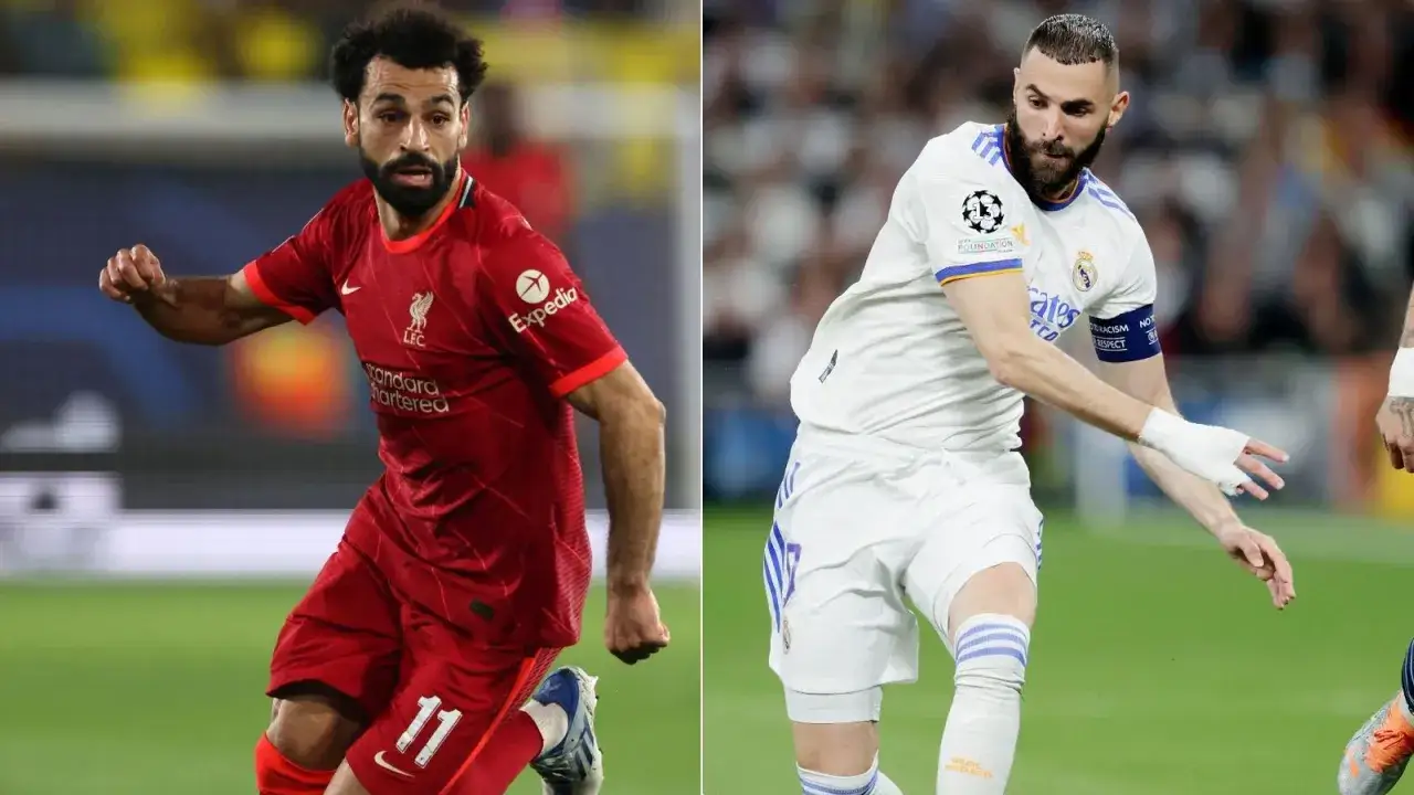 Mohamed Salah w czerwonej koszulce Liverpoolu i Karim Benzema w białej koszulce Realu Madryt, gwiazdy, które zagrały w finale Ligi Mistrzów 2022.